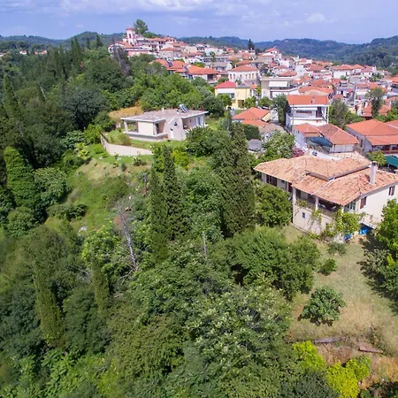 Villa With Private Garden Krésztena