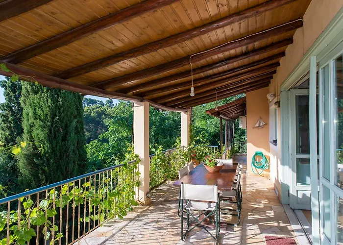 With Private Garden Villa *