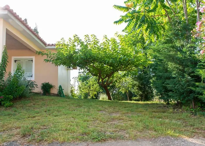 With Private Garden Villa *